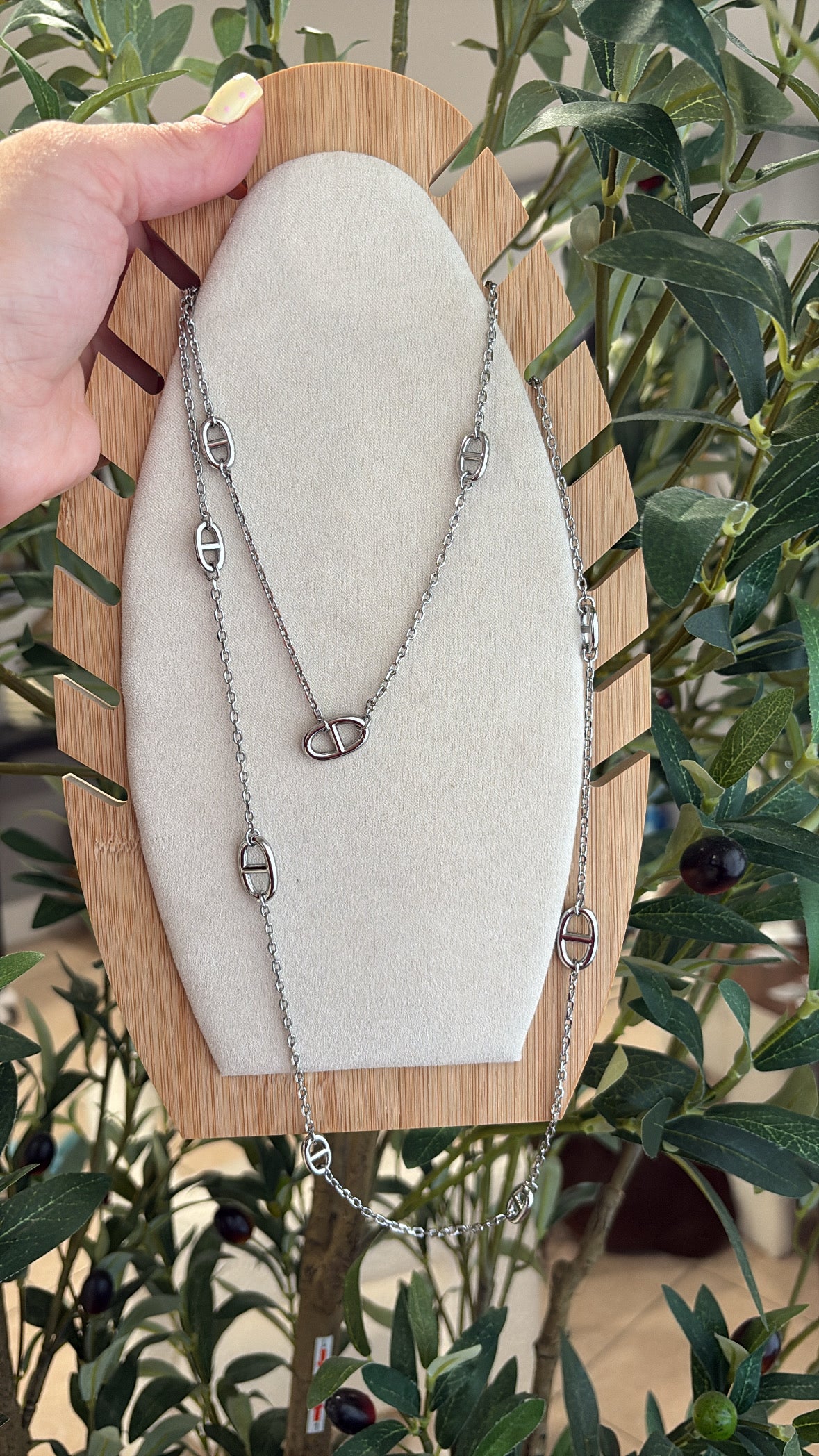 H long necklace