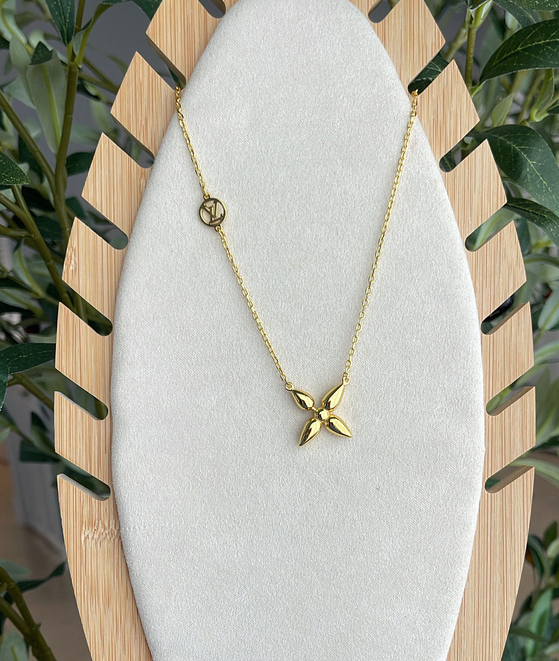 Lv necklace