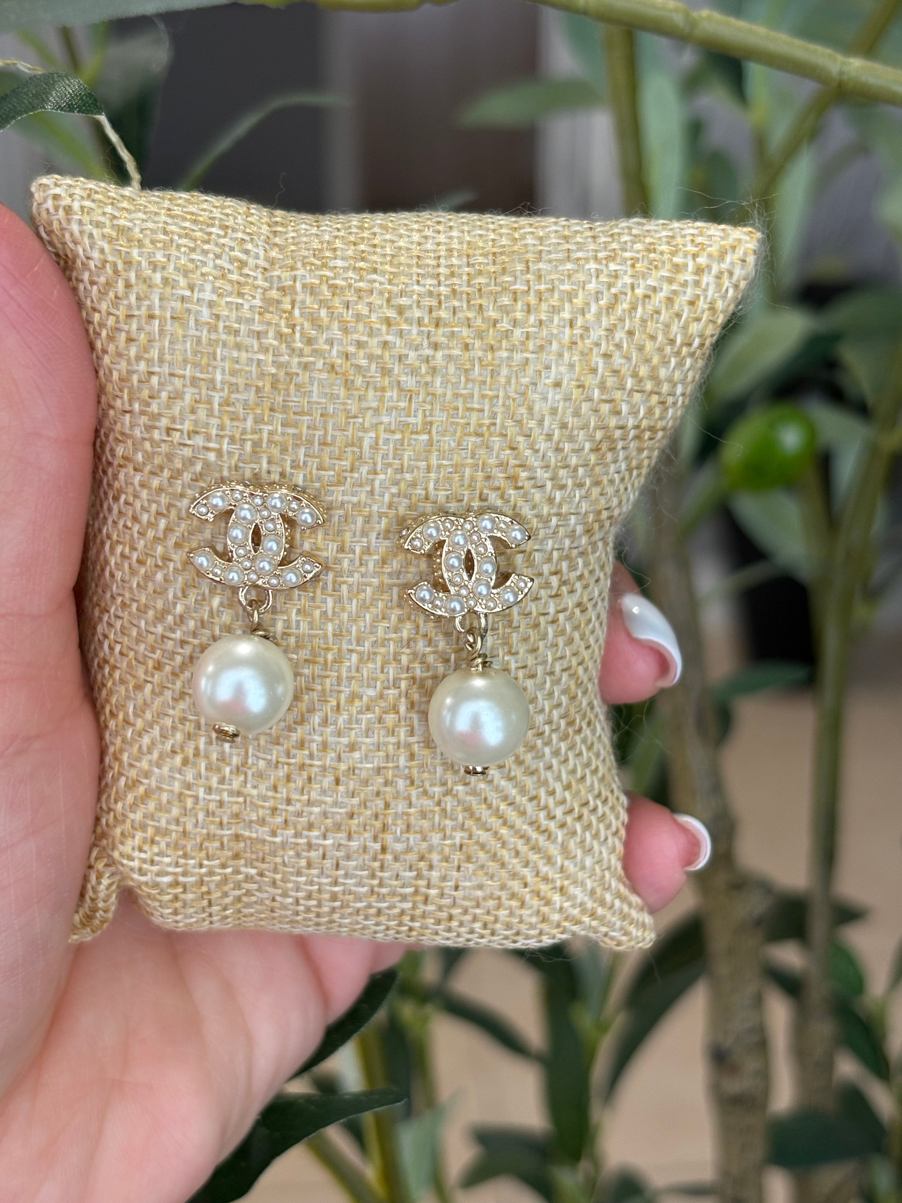 Cc earrings