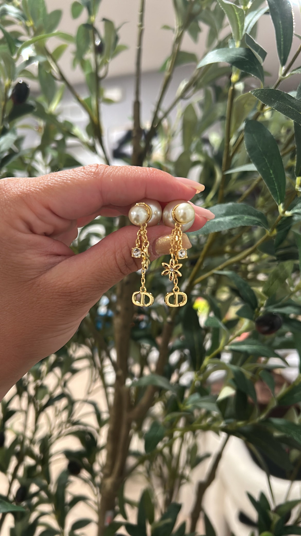 Cd pearl earrings