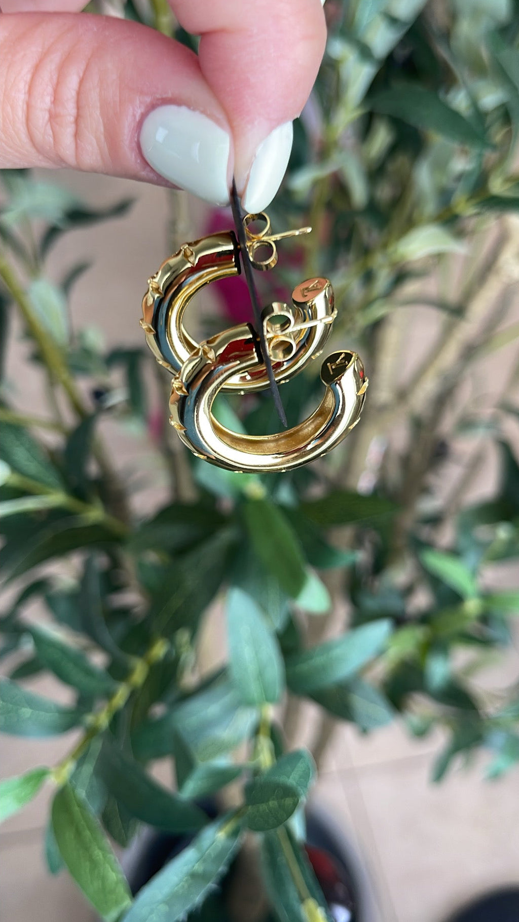 Lv big hoops