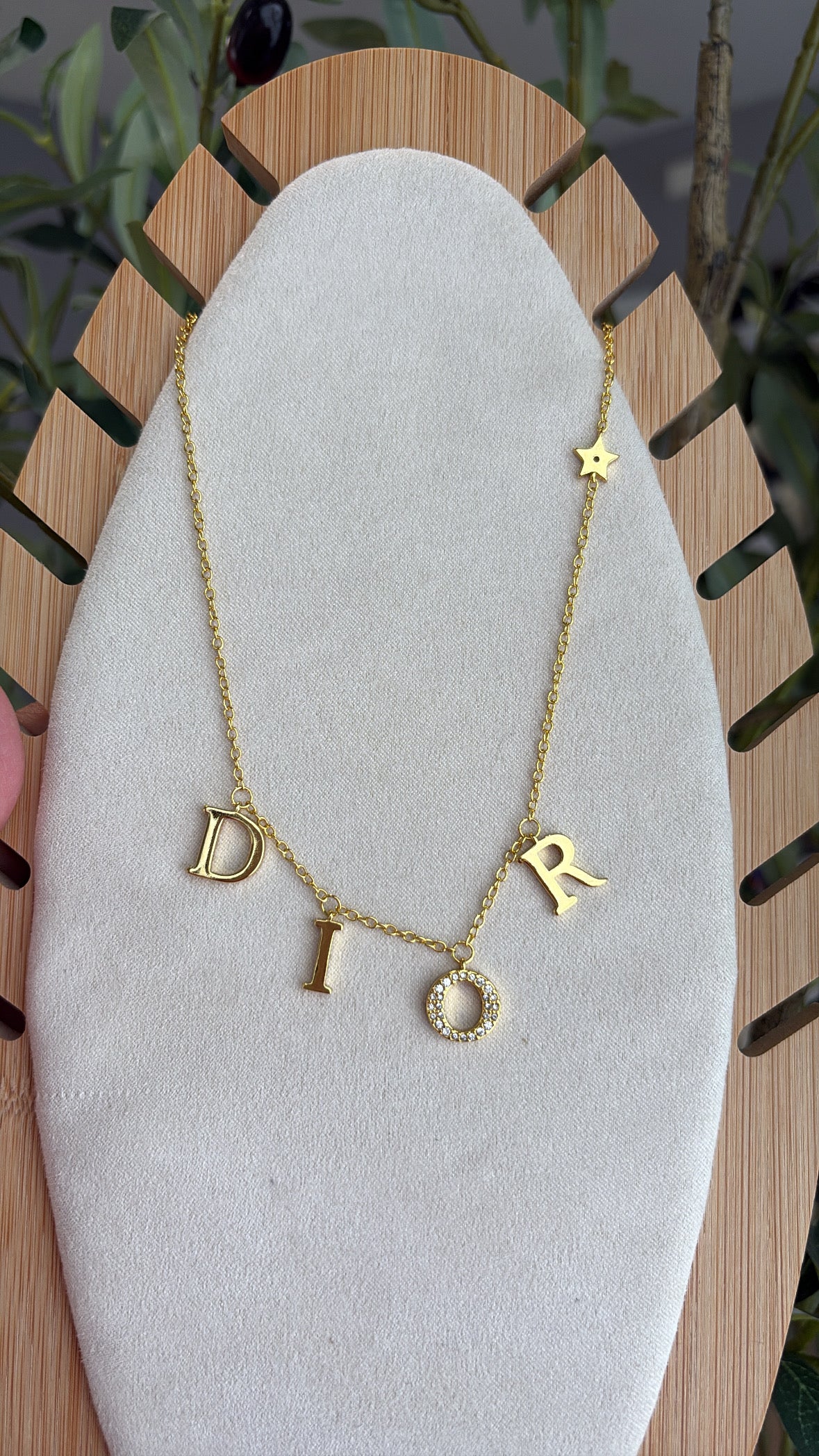 Dio necklace