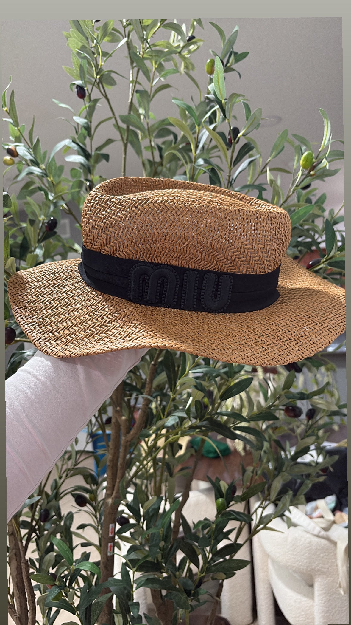 Miu hat